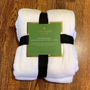 Kate spade twin fleece blanket